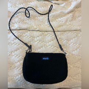 Kavu Black Sherpa Bag